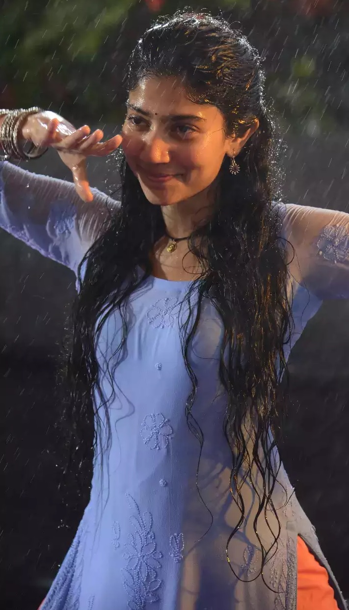 Sai Pallavi dancing