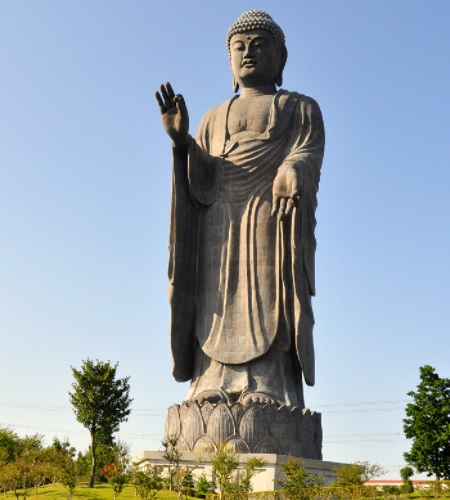 Ushiku Daibutsu