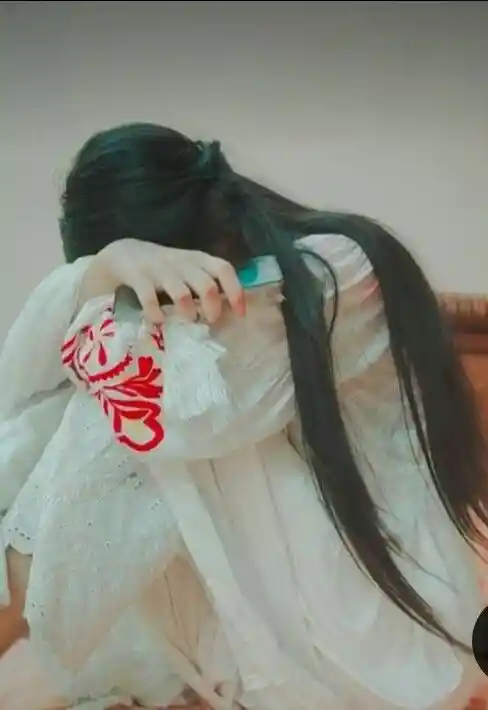 sad girlfriend dp