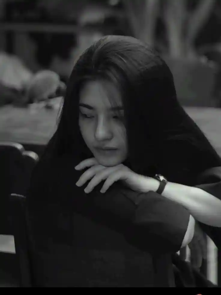 Sad Girl Thinking Dp